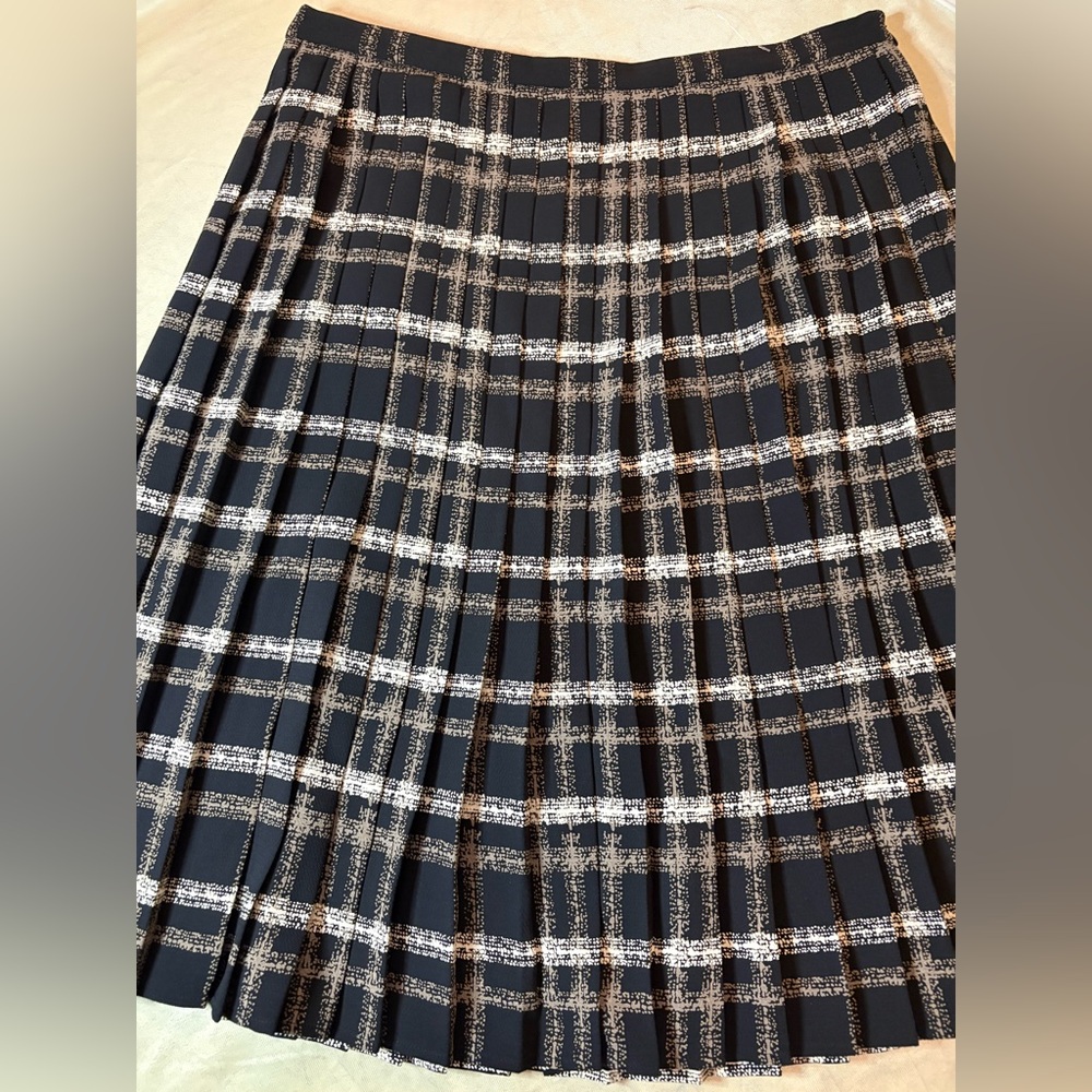 Armani Jeans Plaid Pleated Skirt with White and Tan Stripes - Picture 11 of 11